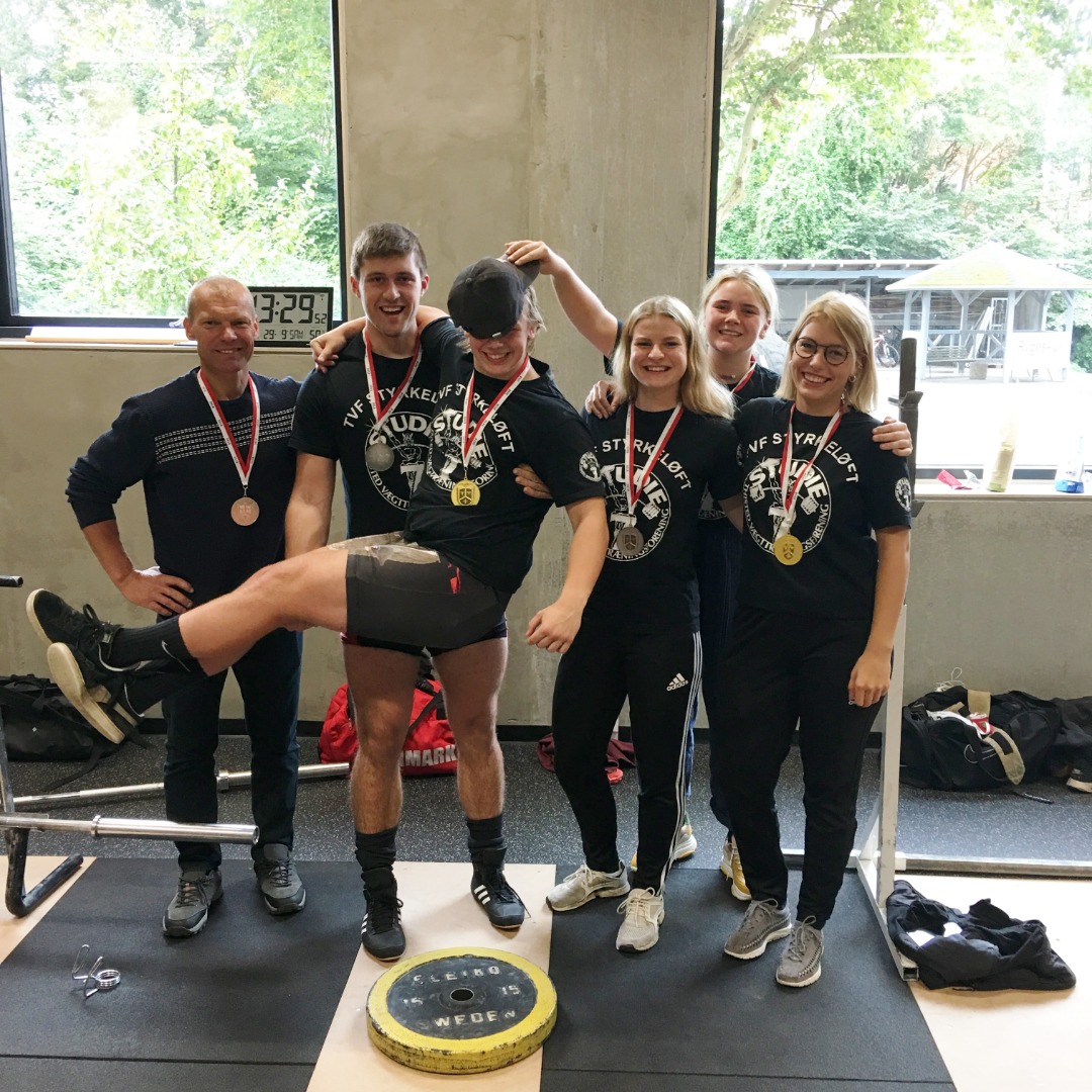 Bedste Subjunior Og Juniorhold Ved Dm